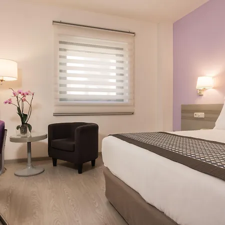 エグゼ ホテル 4*