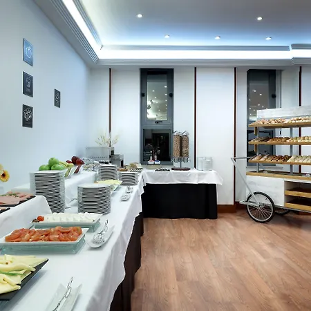 エグゼ ホテル 4*